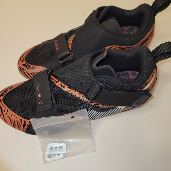Nike super rep womens cycle shoe sz 8.5 nwt - Picture 2 of 5